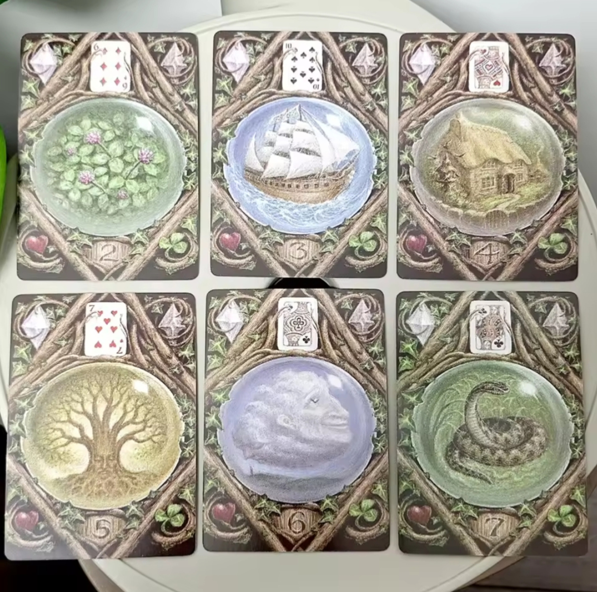 Зачарований Оракул Ленорман Кейтлін Метьюз на 39 карт. The Enchanted Lenormand Oracle Caitlin Matthews Карти Таро